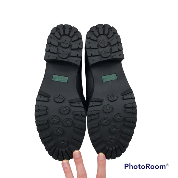 Eastland Newbury Black Leather Heeled Loafer - Picture 12 of 13